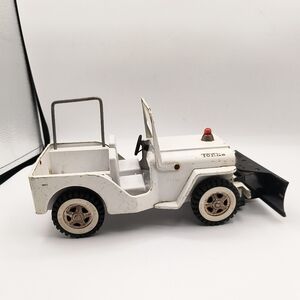 Tonka Toys 1960s White Jeep AA Wrecker Plow Truck Good Condition Vintage